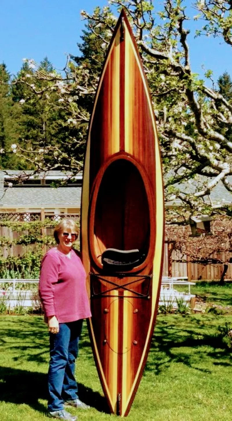 Kayaks y canoas artesanales de madera