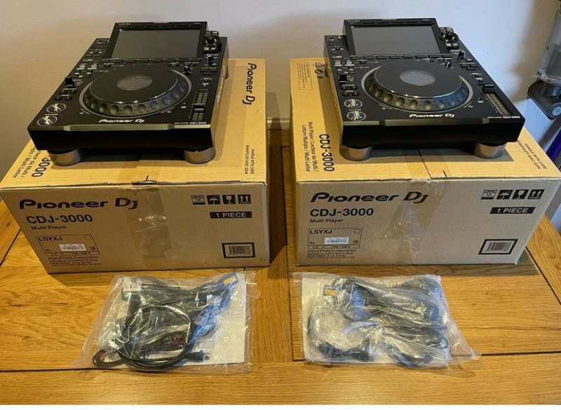 Pioneer CDJ-3000 Multi-Player, Pioneer DJM-A9 DJ Mixer, Pioneer DJ DJM-V10-LF Mixer, Pioneer DJM-S11